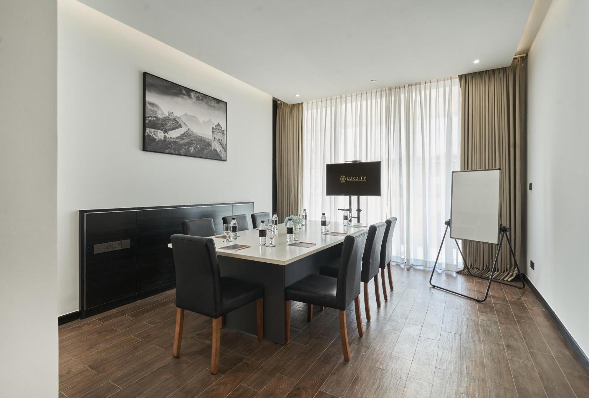 Luxcity Hotel & Apartment Phnompen Kültér fotó