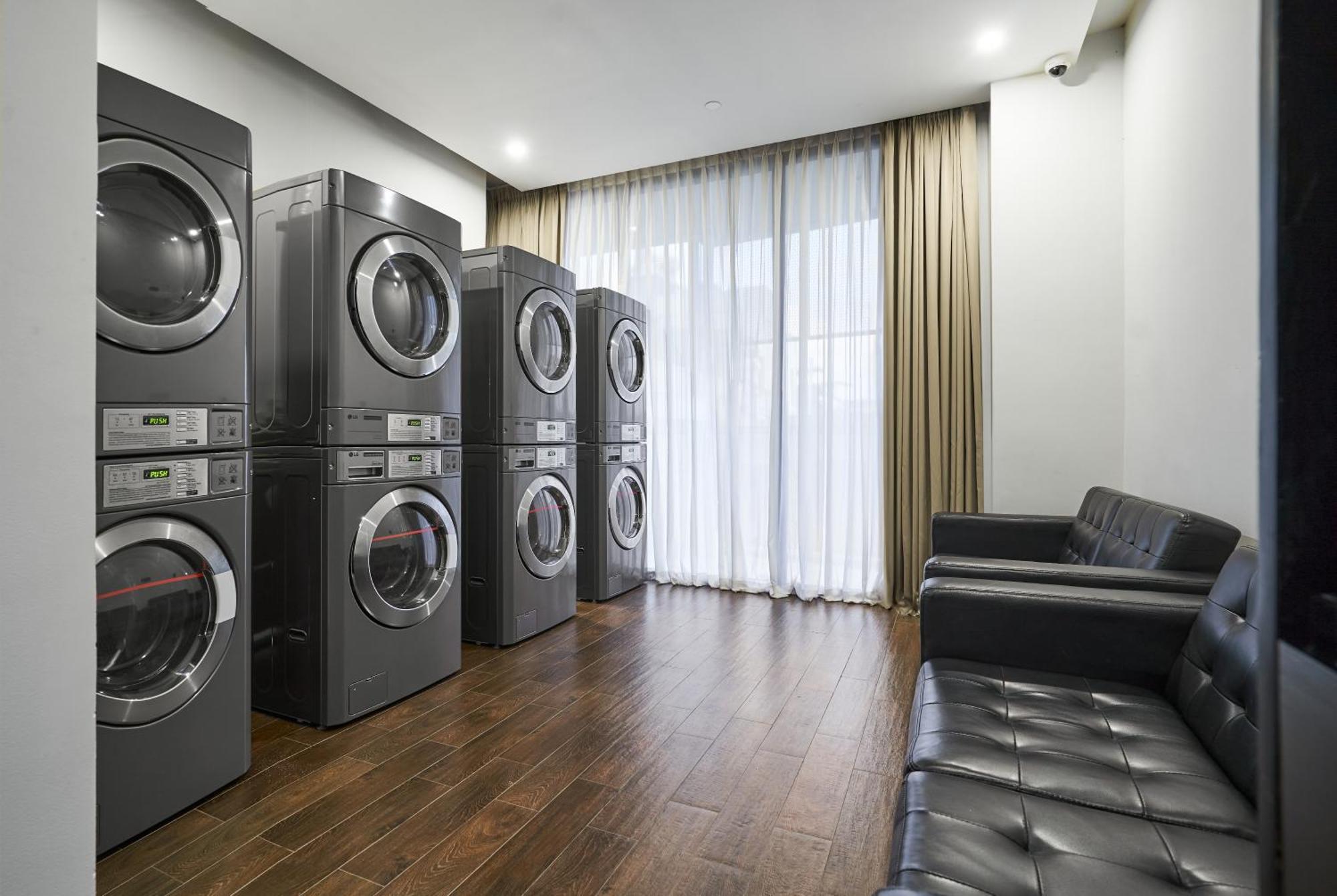 Luxcity Hotel & Apartment Phnompen Kültér fotó